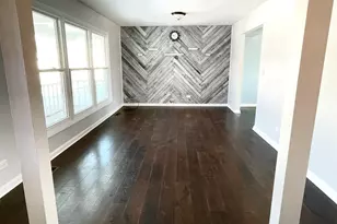 8217 N Carrolton Ct, Hanover Park, IL 60133 - Photo 7