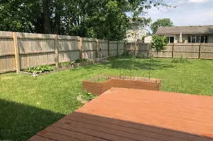 8217 N Carrolton Ct, Hanover Park, IL 60133 - Photo 33