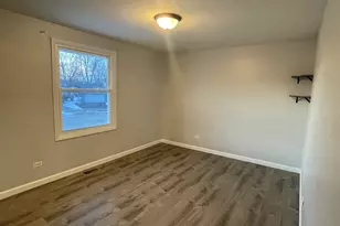 8217 N Carrolton Ct, Hanover Park, IL 60133 - Photo 23