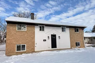 118 Windsor Ln, Glendale Heights, IL 60139 - Photo 1