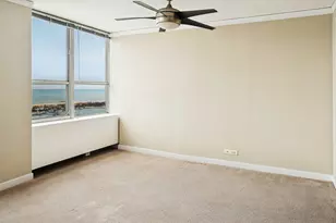 655 W Irving Park Rd, Chicago, IL 60613 - Photo 9