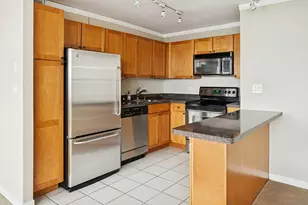 655 W Irving Park Rd, Chicago, IL 60613 - Photo 7