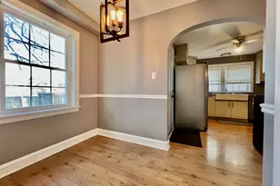 9210 S Trumbull Ave, Evergreen Park, IL 60805 - Photo 7