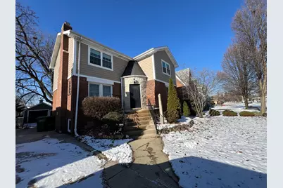 9210 S Trumbull Avenue, Evergreen Park, IL 60805 - Photo 1