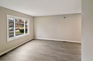 21704 Clyde Ave, Sauk Village, IL 60411 - Photo 3