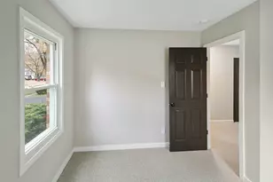 21704 Clyde Ave, Sauk Village, IL 60411 - Photo 11