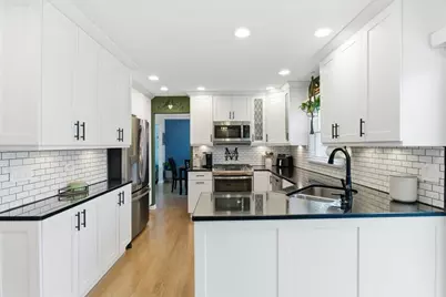 6 Saint Ives Lane, Vernon Hills, IL 60061 - Photo 9