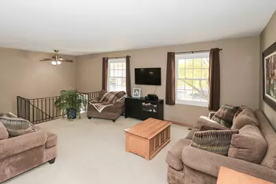 760 Checker Drive, Buffalo Grove, IL 60089 - Photo 5