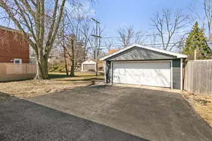 2912 175th St, Hazel Crest, IL 60429 - Photo 15
