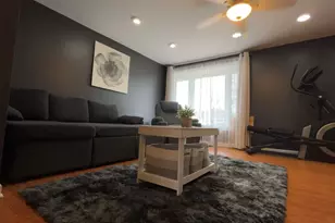 8948 S Main St, Hometown, IL 60456 - Photo 3