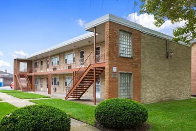 6256 W 64th Place #202, Chicago, IL 60638 - Photo 1