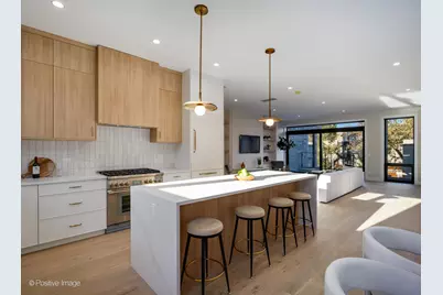 1412 N Elk Grove Avenue #E, Chicago, IL 60622 - Photo 9