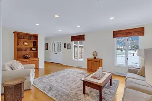 530 Mark Ln, Downers Grove, IL 60516 - Photo 7