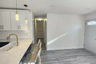 110 Cedar Cir, Streamwood, IL 60107 - Photo 9