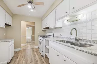 1041 N Mill St, Naperville, IL 60563 - Photo 5