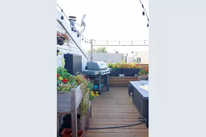 1145 W Newport Avenue #T, Chicago, IL 60657 - Photo 25