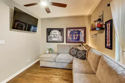 1145 W Newport Avenue #T, Chicago, IL 60657 - Photo 19