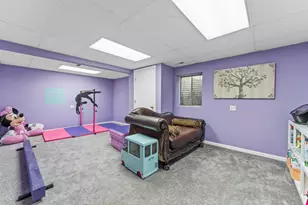 619 West End Rd, Roselle, IL 60172 - Photo 29