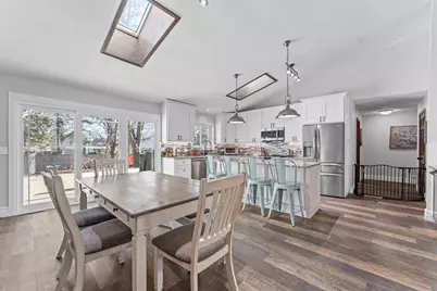 619 W End Road, Roselle, IL 60172 - Photo 11