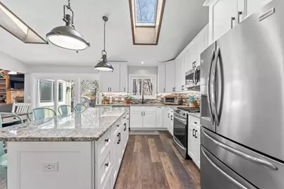 619 W End Road, Roselle, IL 60172 - Photo 13