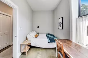 2742 W Polk St, Chicago, IL 60612 - Photo 9