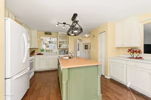 31502 Kline Cir, Warrenville, IL 60555 - Photo 15