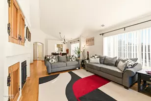 31502 Kline Cir, Warrenville, IL 60555 - Photo 7