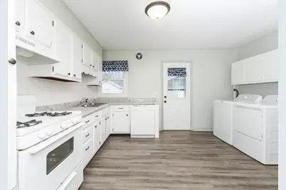 334 E Baker Street, Bloomington, IL 61701 - Photo 7