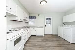 334 E Baker St, Bloomington, IL 61701 - Photo 7