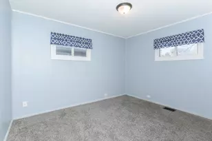 334 E Baker St, Bloomington, IL 61701 - Photo 17