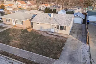 334 E Baker St, Bloomington, IL 61701 - Photo 29