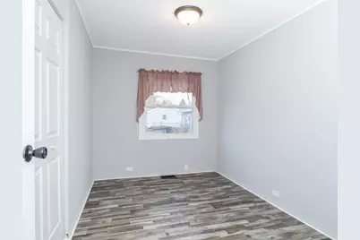 334 E Baker Street, Bloomington, IL 61701 - Photo 15