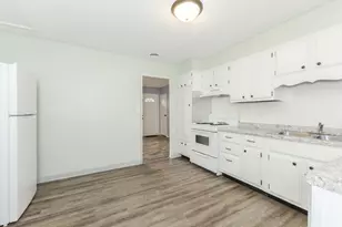 334 E Baker St, Bloomington, IL 61701 - Photo 13