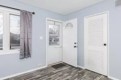 334 E Baker Street, Bloomington, IL 61701 - Photo 3