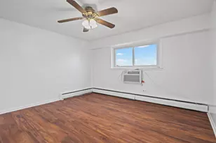 7540 N Ridge Blvd, Chicago, IL 60645 - Photo 13