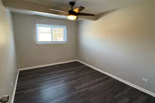 2220 Abbeywood Dr, Lisle, IL 60532 - Photo 9