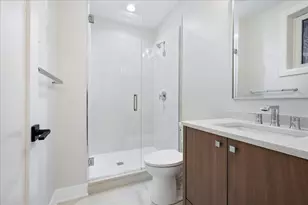 2435 N Clybourn Ave, Chicago, IL 60614 - Photo 21