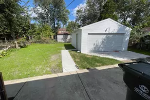 228 E 141st St, Dolton, IL 60419 - Photo 23