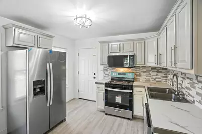 228 E 141st Street, Dolton, IL 60419 - Photo 7