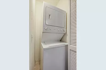 645 N Kingsbury Street #1605, Chicago, IL 60654 - Photo 11