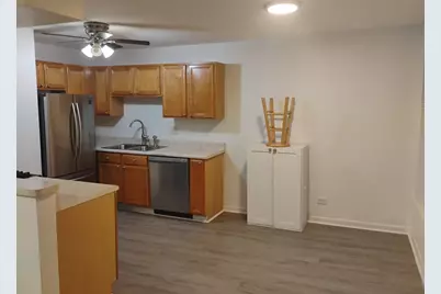 2424 W Estes Avenue #4E, Chicago, IL 60645 - Photo 5