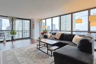 10 E Ontario St, Chicago, IL 60611 - Photo 7