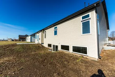 734 Independence Avenue, Sycamore, IL 60178 - Photo 57