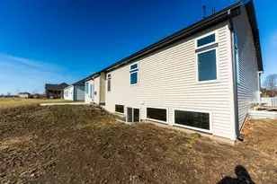 734 Independence Ave, Sycamore, IL 60178 - Photo 57