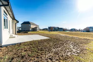 734 Independence Ave, Sycamore, IL 60178 - Photo 55