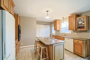 225 Placid Way, Elk Grove Village, IL 60007 - Photo 13
