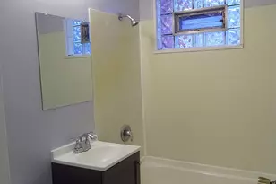 57 Marquette St, Park Forest, IL 60466 - Photo 9