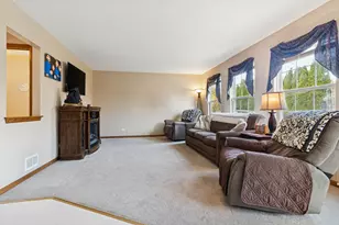 4535 Heron Dr, Lake in the Hills, IL 60156 - Photo 7