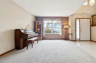 4535 Heron Dr, Lake in the Hills, IL 60156 - Photo 3