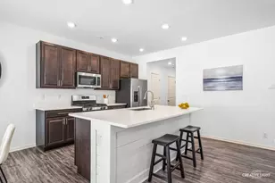 1066 Moraine Dr, South Elgin, IL 60177 - Photo 5